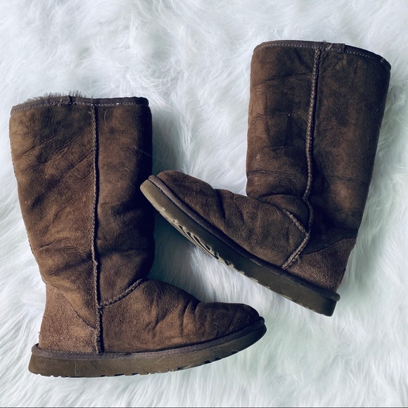 Ugg Classic Boots - Picture 2 of 10